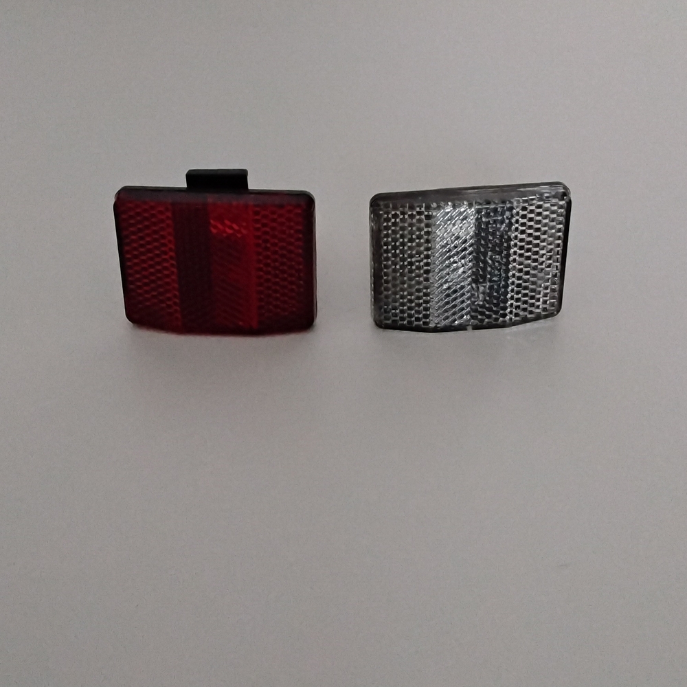 Red and Silver Reflector Set